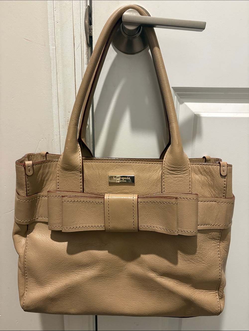 Kate Spade Villabella Avenue Beige Leather Shoulder Bag with Bow Detail